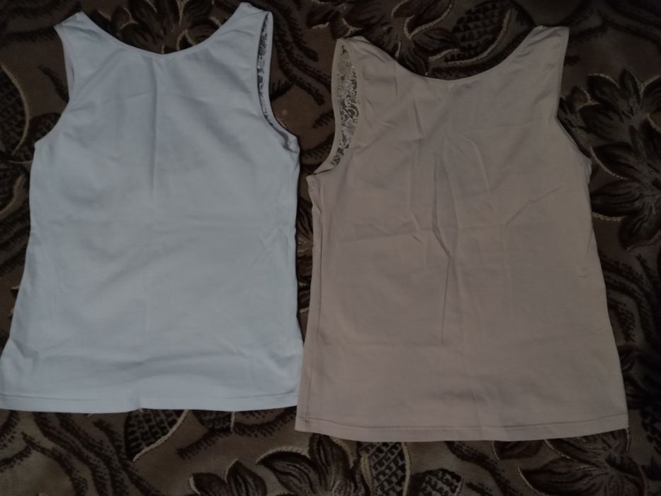 Дві бавовняні майки