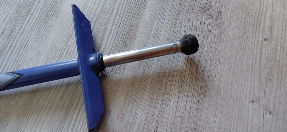 Skoczek, pogo stick