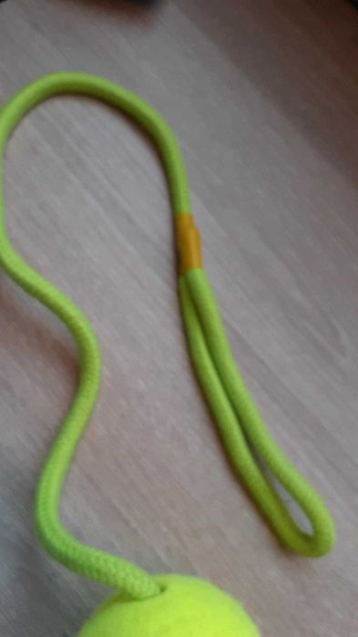 Bola com corda para cão brinquedo novo
