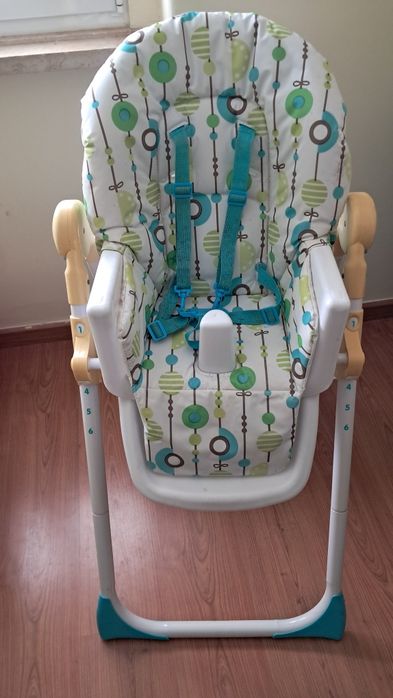 Cadeira alta de refeição para criança