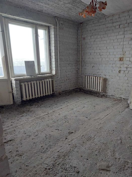 Продается 2-х к. квартира на Бульваре Центральном под ремонт, 52 кв.м