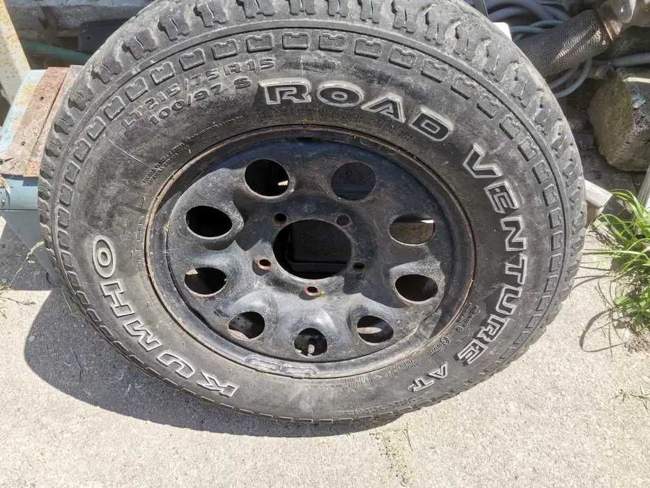 Opony M+S HUYHO LT215 /75R15. 110zl