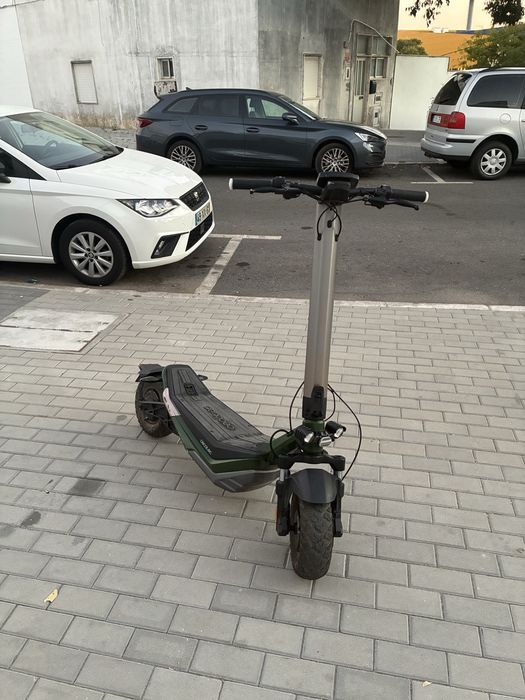 Trotinete  com apenas 300km