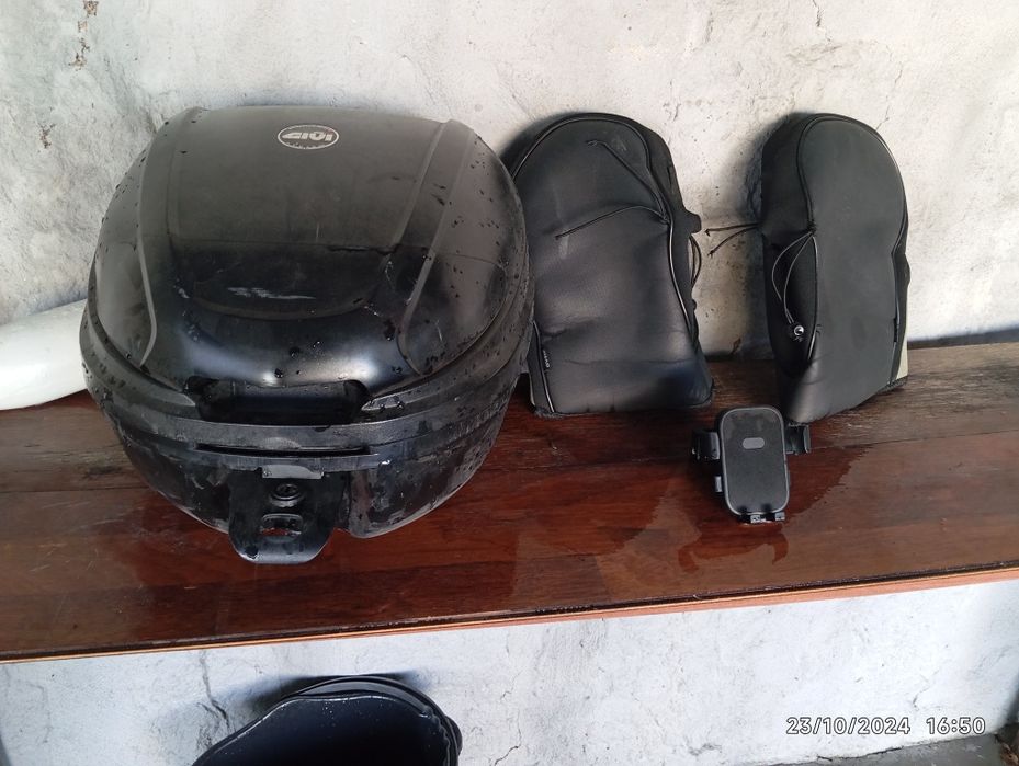 Baú para moto Givi