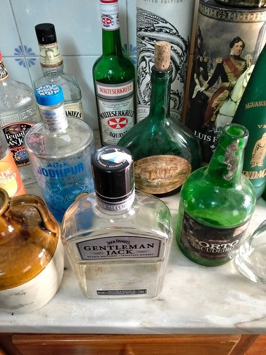 Garrafas antigas para colecionadores. Ver fotos