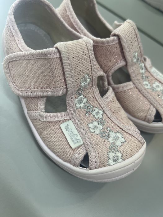 Тапочки в садочок/Тапочки для дівчинки Waldi 25 розмір