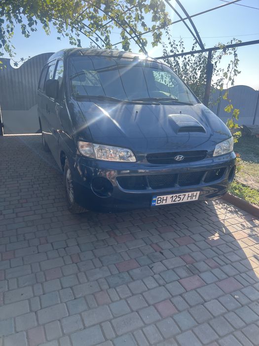 Продам авто хюндаи H200 2.5тд