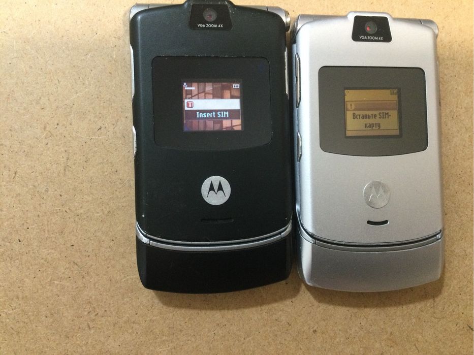 Motorola V3;V3i продам.