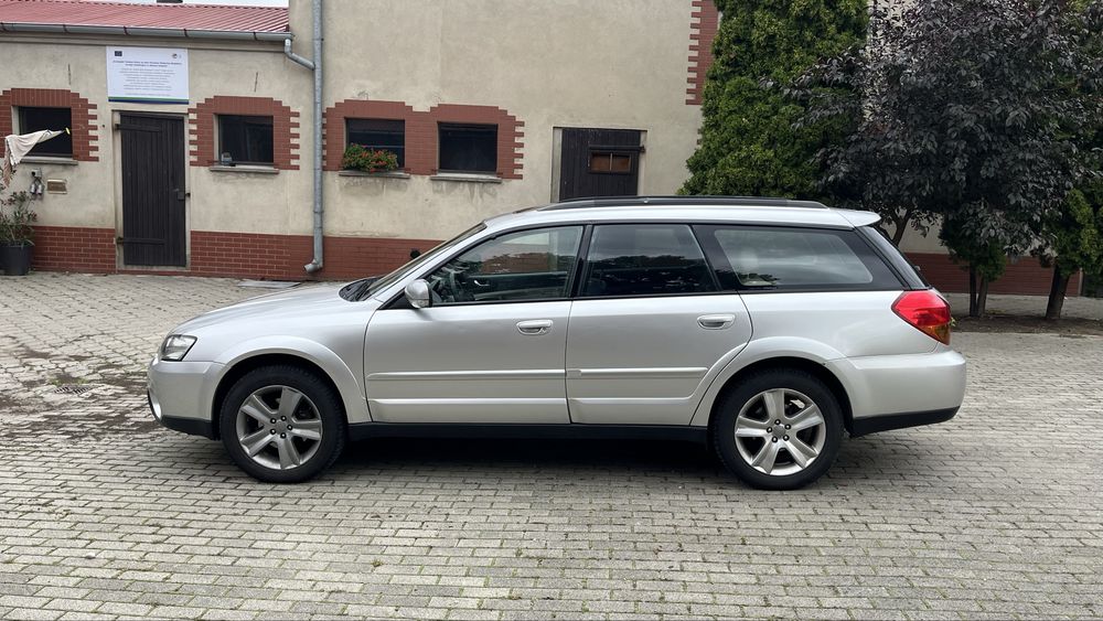 Subaru Legacy Outback 3.0 H6