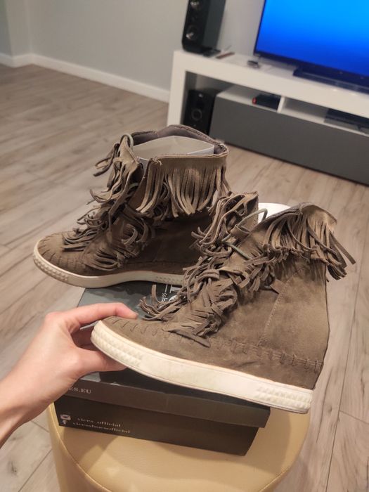 Sneakersy khaki 35 koturny z fredzelkami vices
