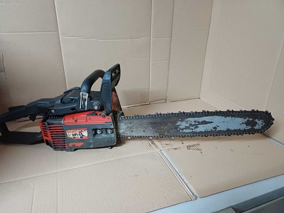 Motosserra Dynamac DM 45 – Usada com Acessórios Incluídos