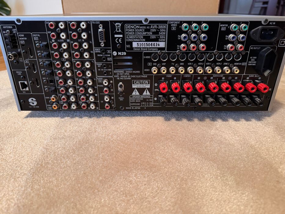 Amplituner Denon AVR-3806 z roku 2005