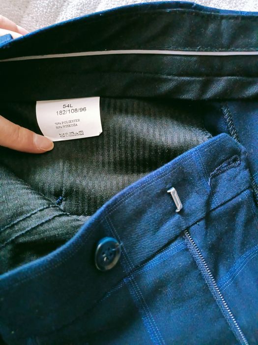 Garnitur męski granatowy w kratę