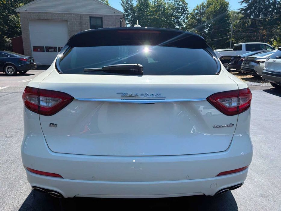 Maserati Levante      2019