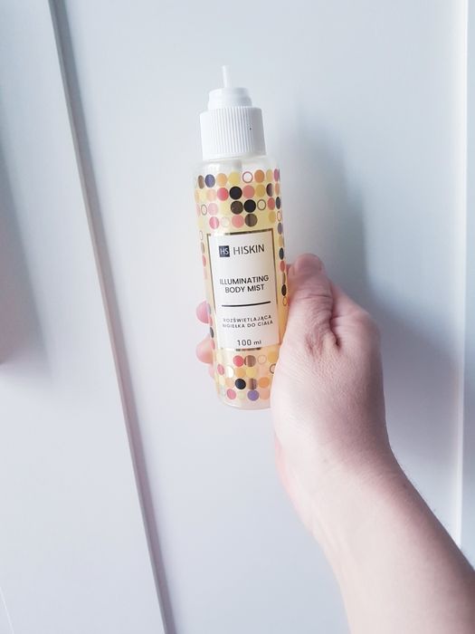 Nowa Złota rozświetlająca mgiełka do ciała 100 ml marki HS Hiskin