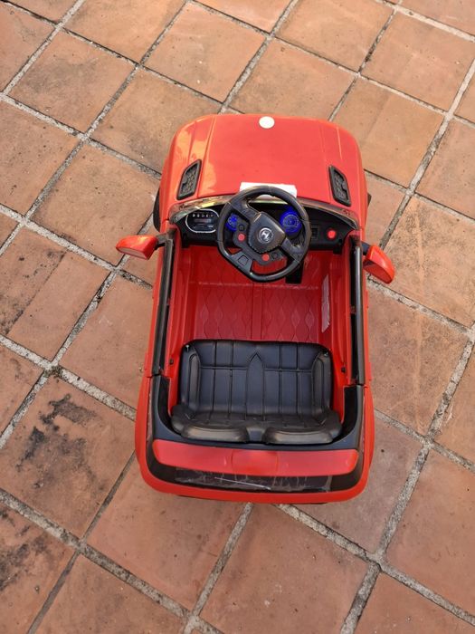 Carro telecomandado para criança