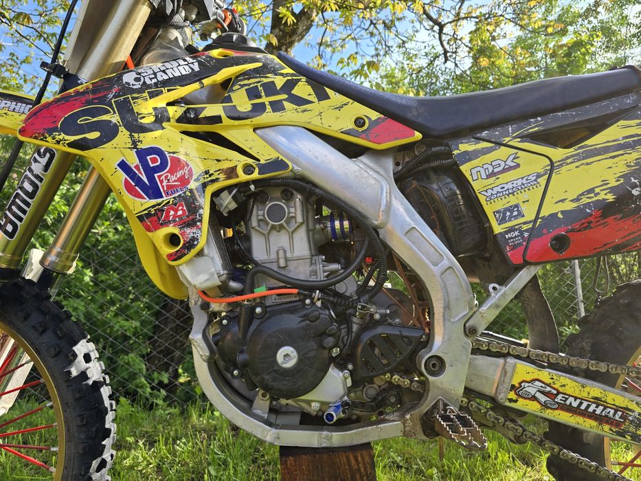 Suzuki RM-Z 250 із двигуном NC 250