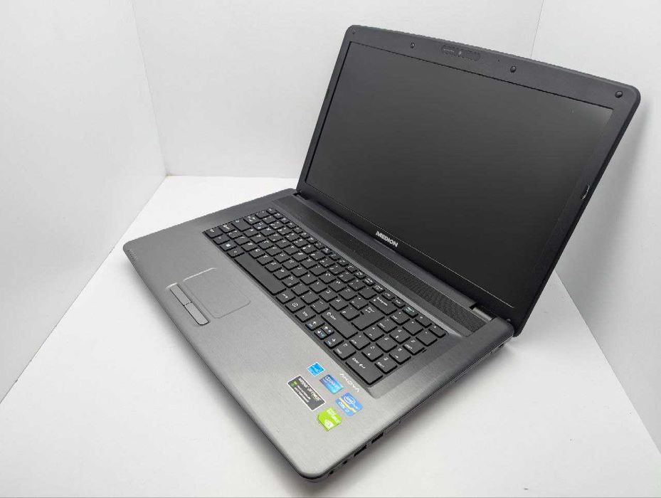 Medion P7818 Intel i3-3110M 8gb:DDR3 HDD:750Gb nVIDIA GT 730M 2gb 17.3