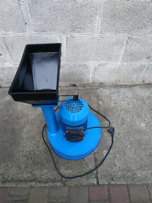 Зернодробилка,Млин,ДКУ,млинок,зернодробілка,зернодробарка