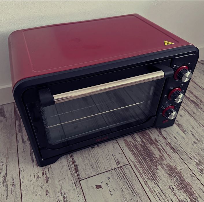 Mini piekarnik elektryczny