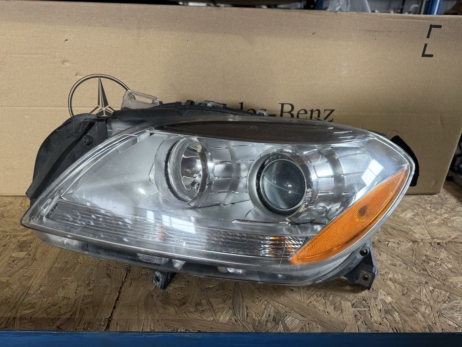 Фара ліва галоген Mercedes W166 ML usa