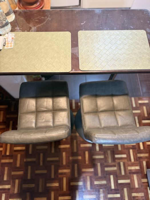 Conjunto de 2 bancos ajustáveis cinza