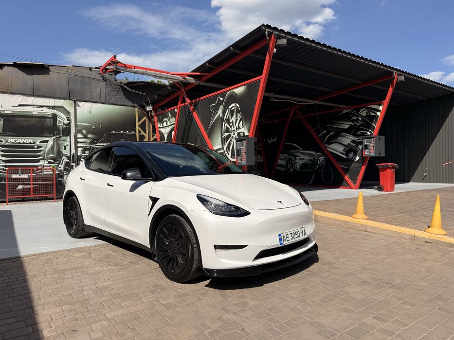 Продам Tesla Model Y
