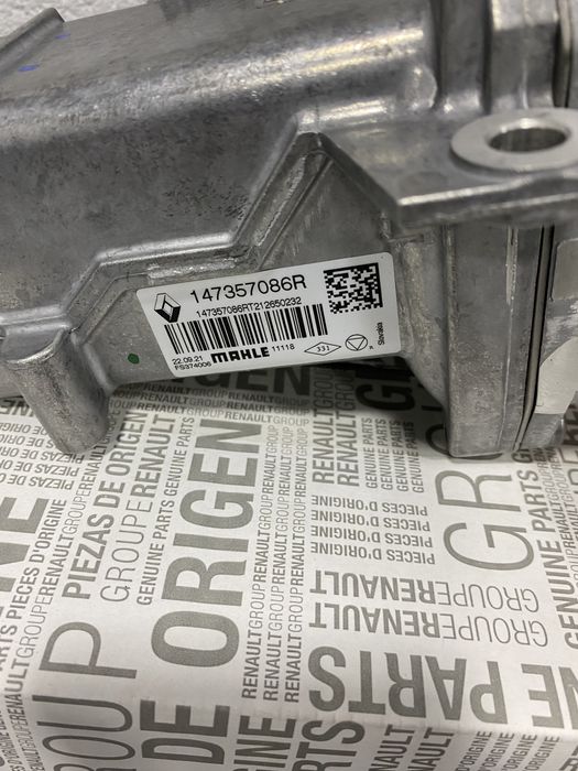 Охладитель ЄГР Reno Trafic 1.6 Opel Vivaro Охолоджувач Єгр 147357086R