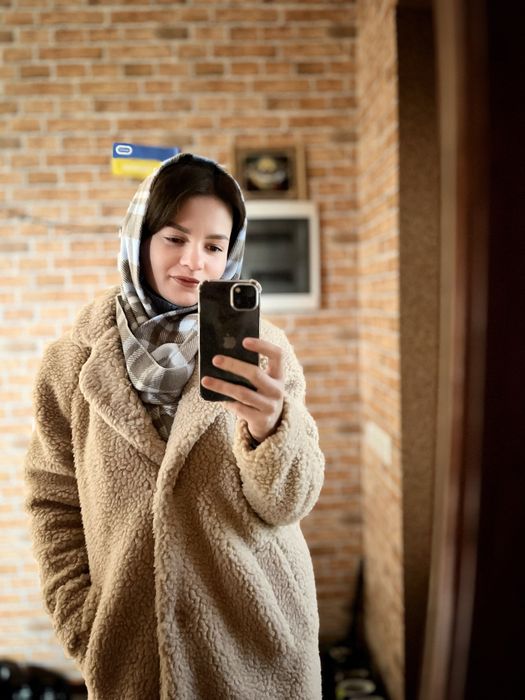 Еко шубка бежева, розмір S. При потреба скину відео. Стан 9/10