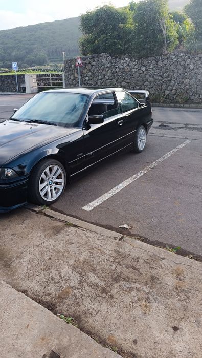 BMW E36 coupe...
