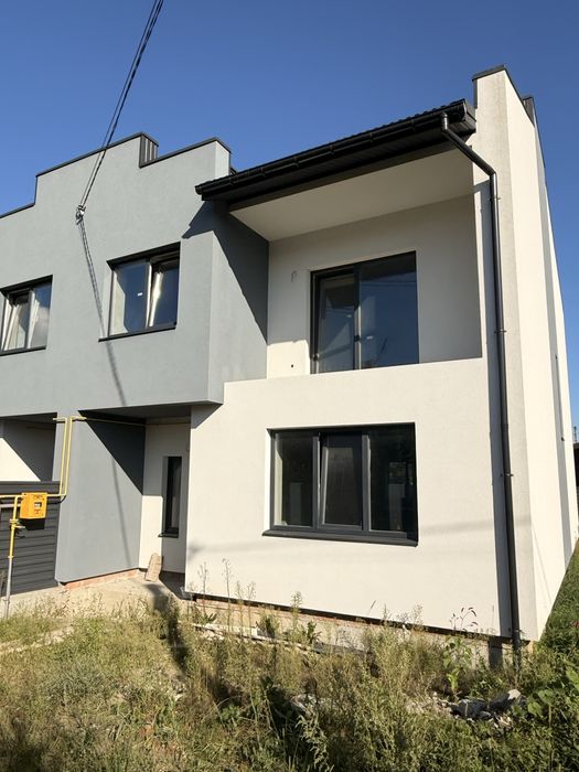 Продаж котеджу в Зимній Воді