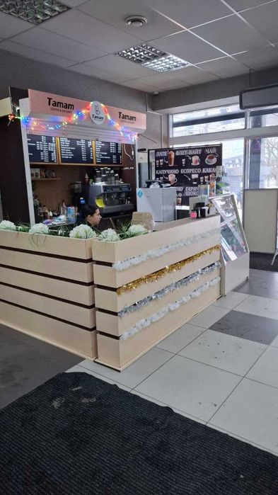 Продається діюче кафе в жвавому торгово-розважальному центрі