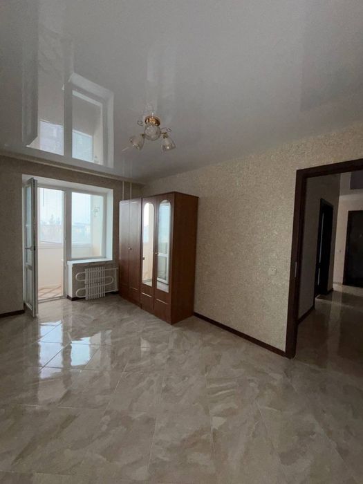 Продам 2  кімнатну квартиру.