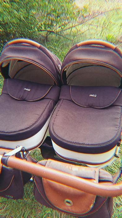 Коляска для двійні