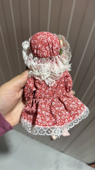 Boneca de porcelana