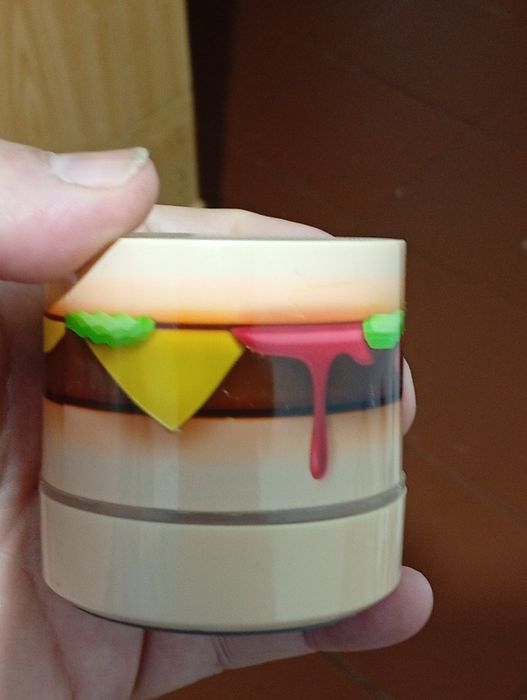 Coluna Bluetooth toda bem funcional