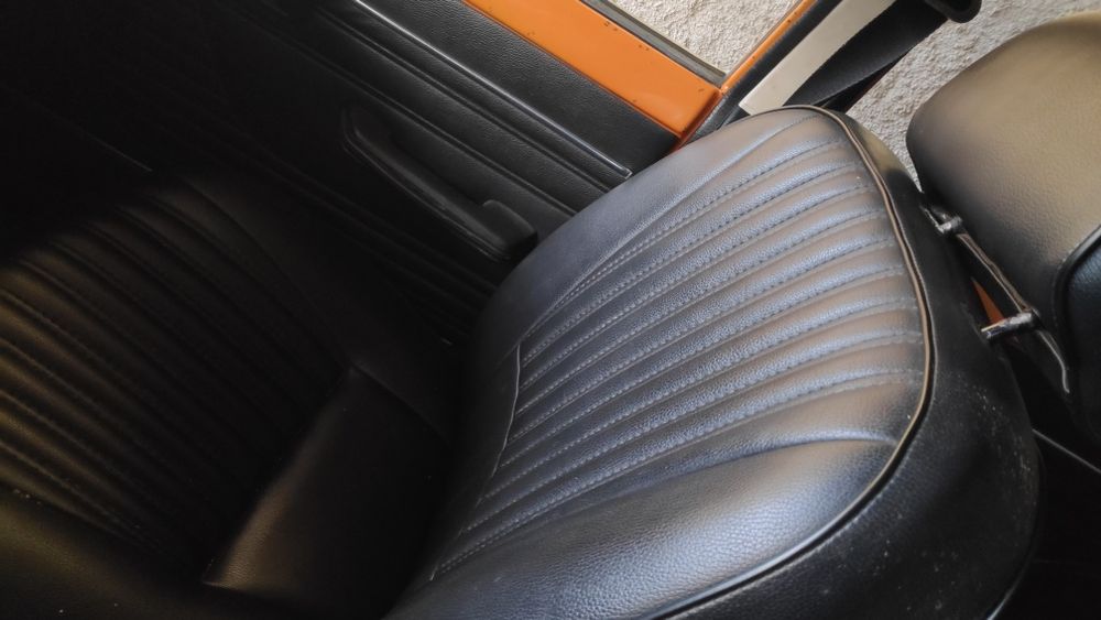 Mazda 818 deluxe clássico