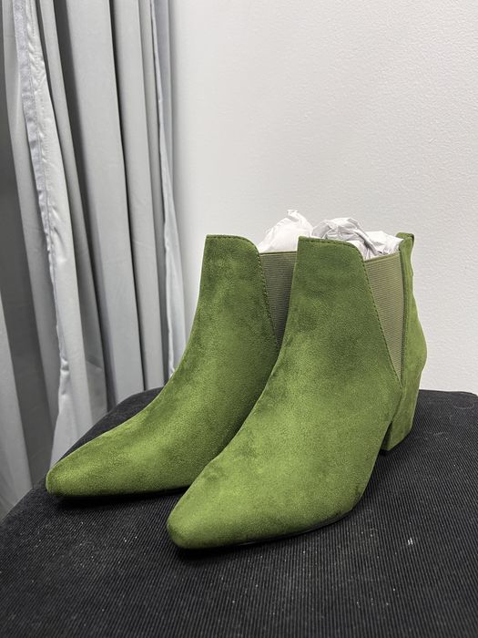 Zielone botki na obcasie roz.37