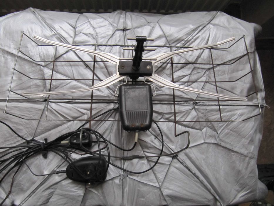 Антена кімнат.телевізійна Zolan 12V/100mA 3,65 м