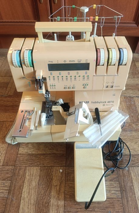 Продаю оверлок PFAFF hobbylock 4870