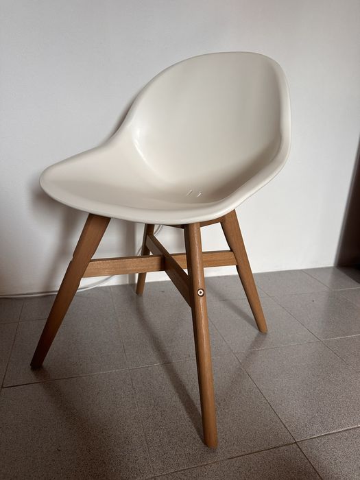 Cadeira de secretária / penteadeira