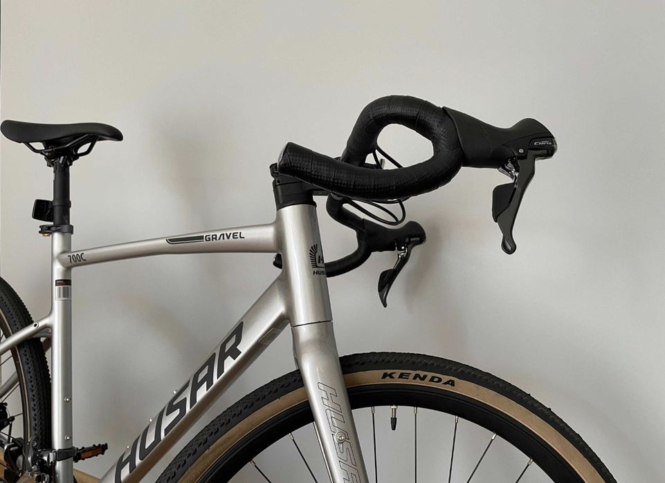 Gravel husar Claris 700C