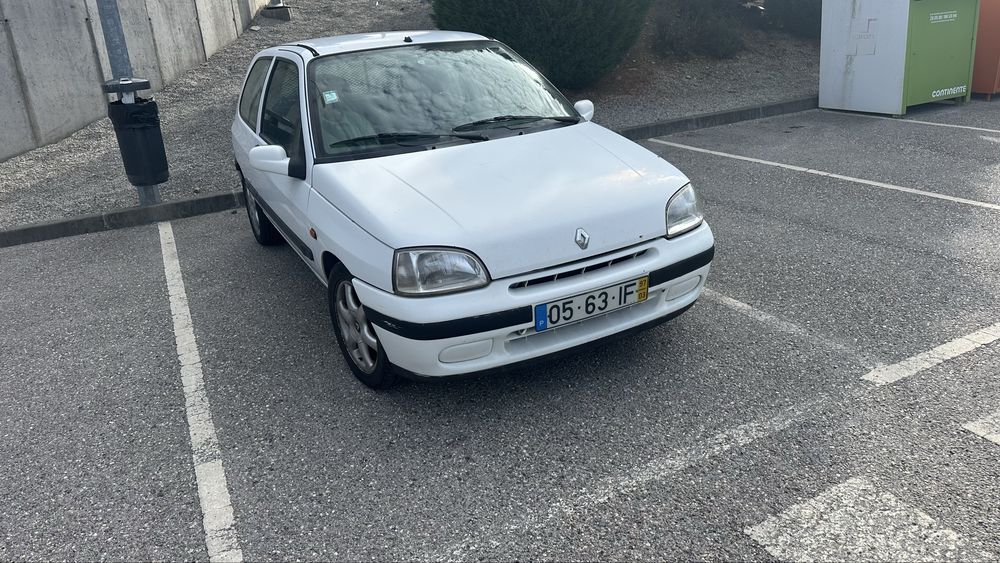 Renault clio 1.9 D comercial