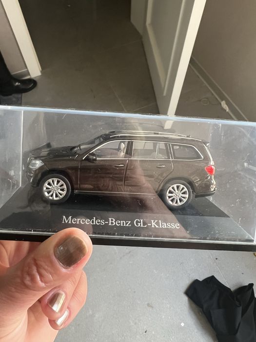 Model kolekcjonerski Mercedes-Benz GL Klasse1/43