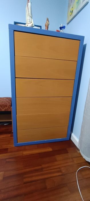 Cama de solteiro com gavetão