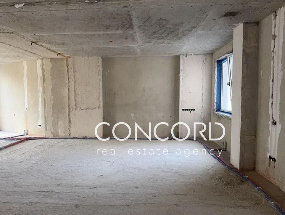 Липковского (Урицкого) ул., 18. Метро Вокзальна. Соломʼянський район