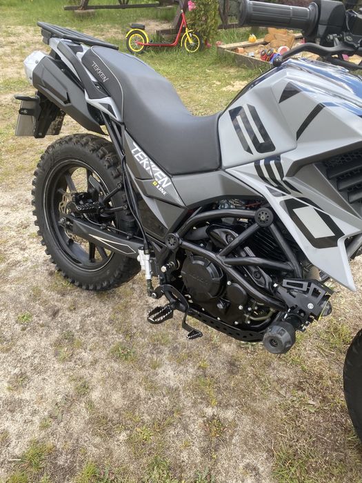 Мотоцкел текен 250