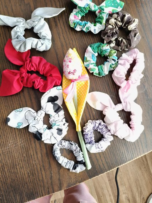 WYPRZEDAŻ.Cena za całość gumki scrunchie