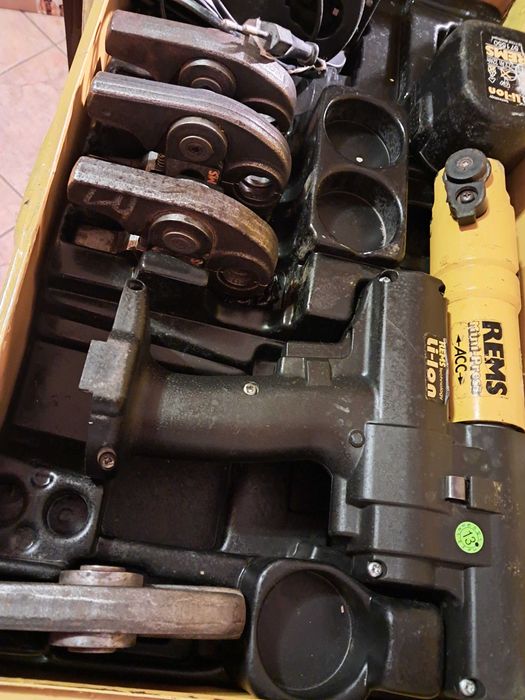 Zaciskarka REMS mini 14,4V