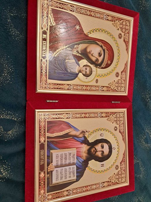 Икона складная в бархате